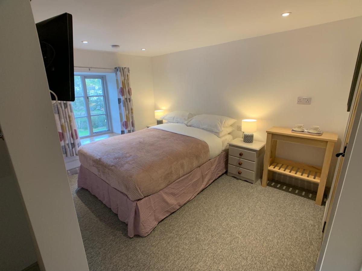 Swan House Tea Room And Bed & Breakfast Лидни Екстериор снимка